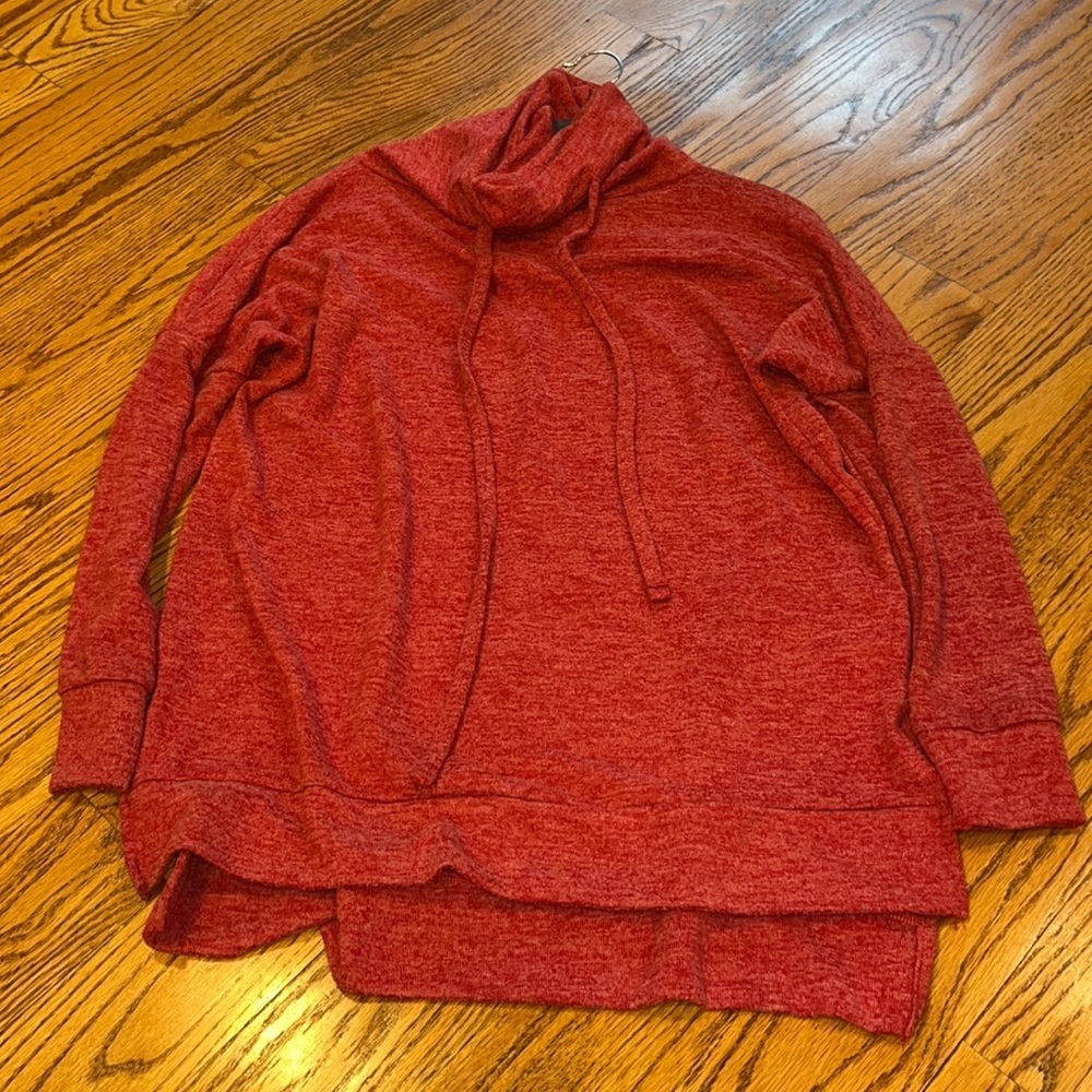 Zenana Men’s Red Turtleneck Size M